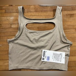 lululemon LA front cut out tank